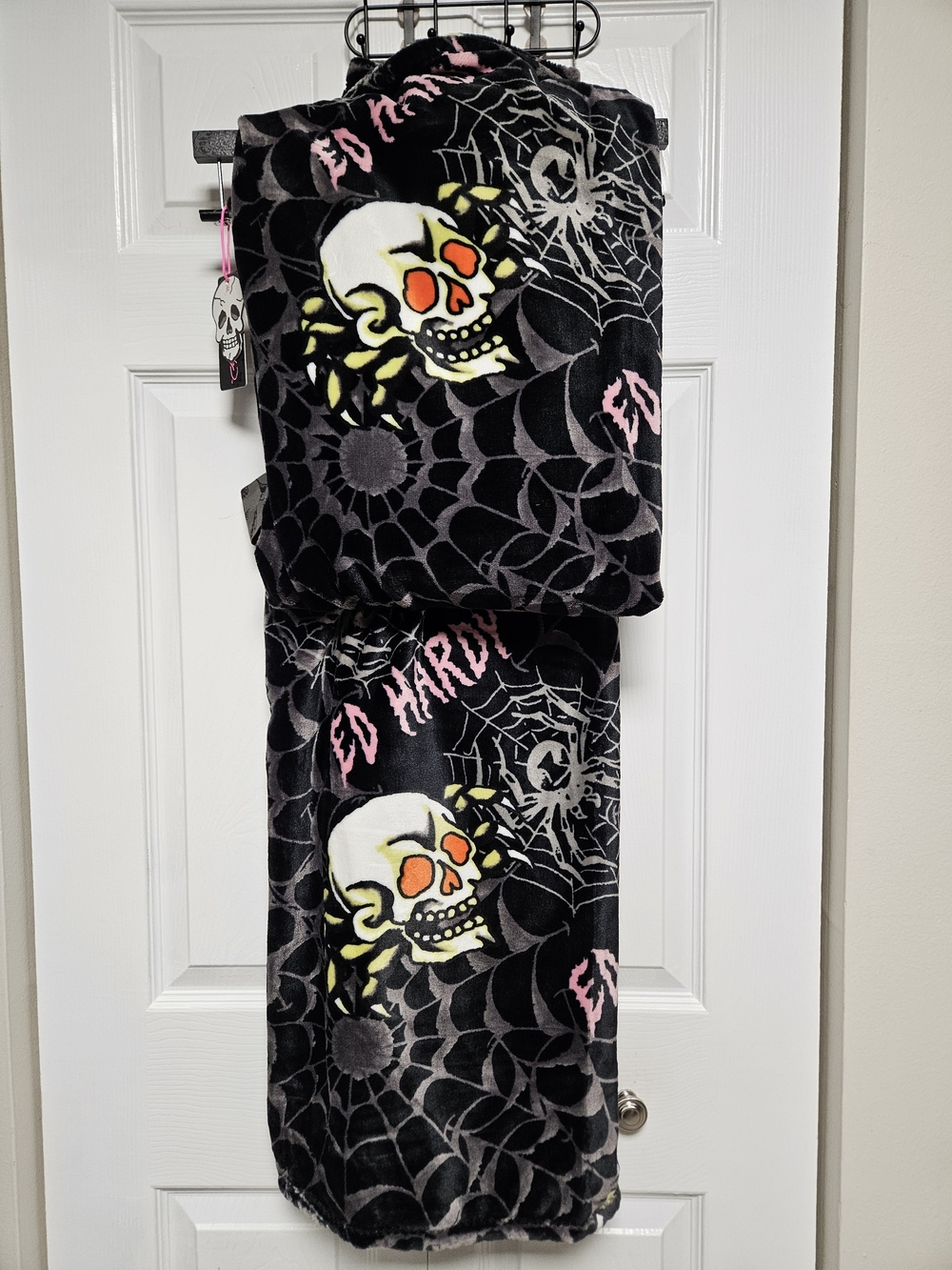 Ed Hardy Spooky Halloween Plush Throw Blanket Spider Skulls Webs Logos 60"x70"